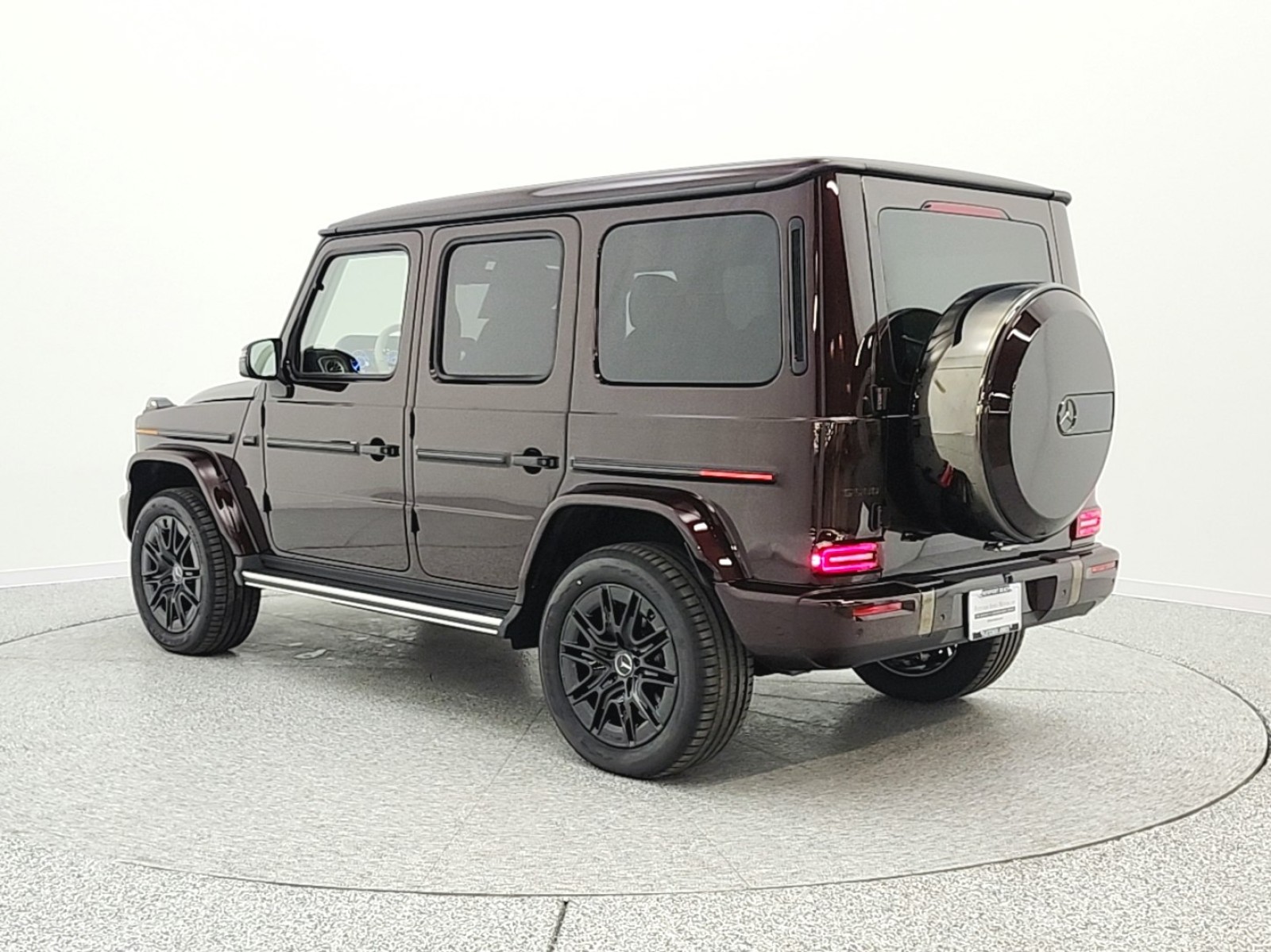 New 2026 Rubellite Red Metallic Mercedes-Benz G 580e image 7