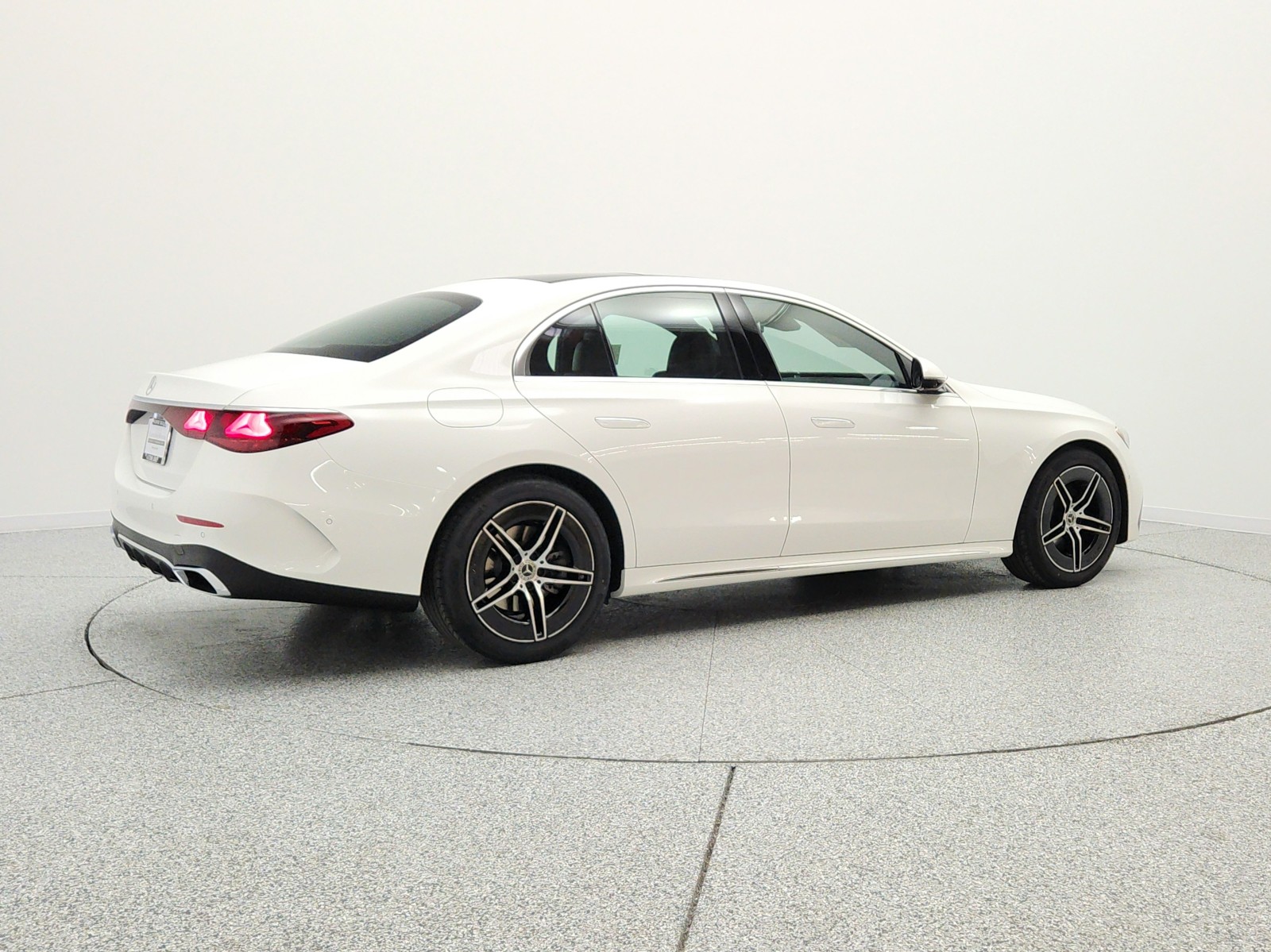 New 2026 Polar White Mercedes-Benz E 350 RWD Sedan image 5