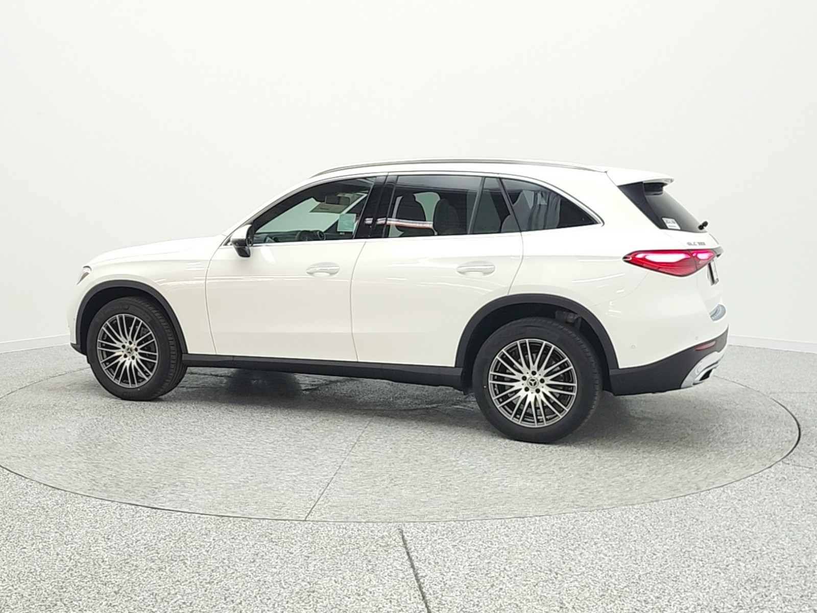 New 2026 Polar White Mercedes-Benz GLC 300 SUV image 8