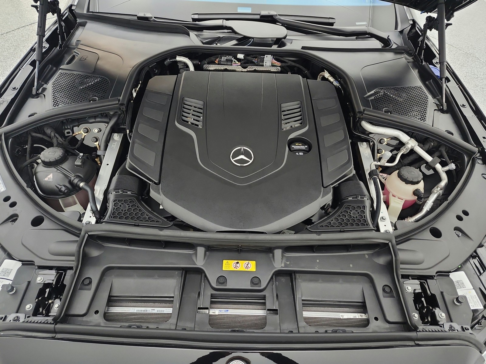 New 2026 Obsidian Black Metallic Mercedes-Benz S 580 image 12