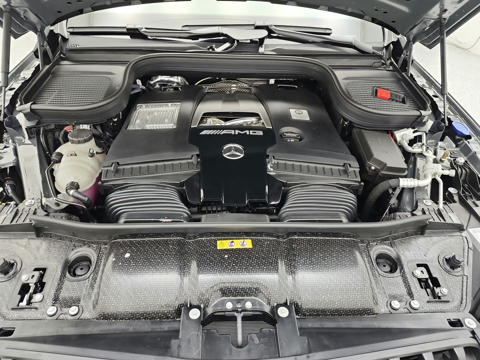 New 2026 MANUFAKTUR Silicon Grey Mercedes-Benz AMG® GLE 63 S 4MATIC+ Coupe image 12