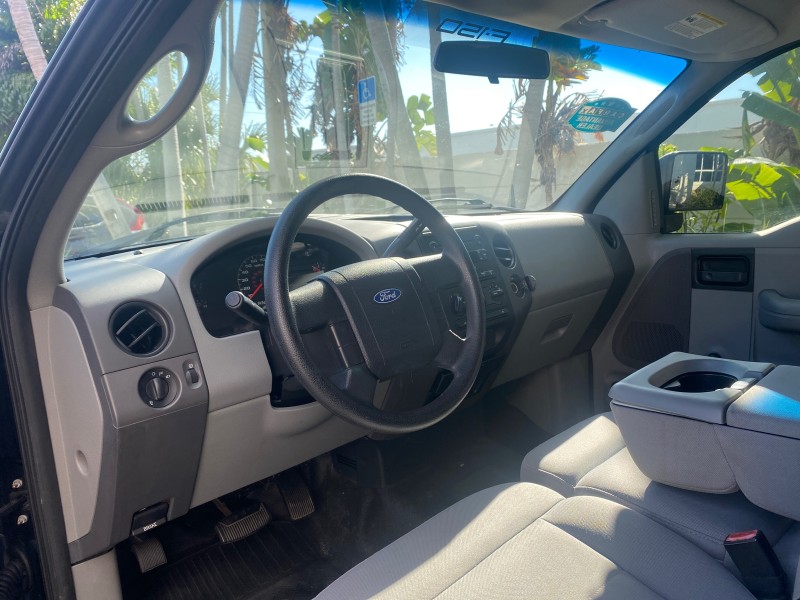 2006 Ford F-150 STX 4 DOOR LOW MILES 92,223 in ,