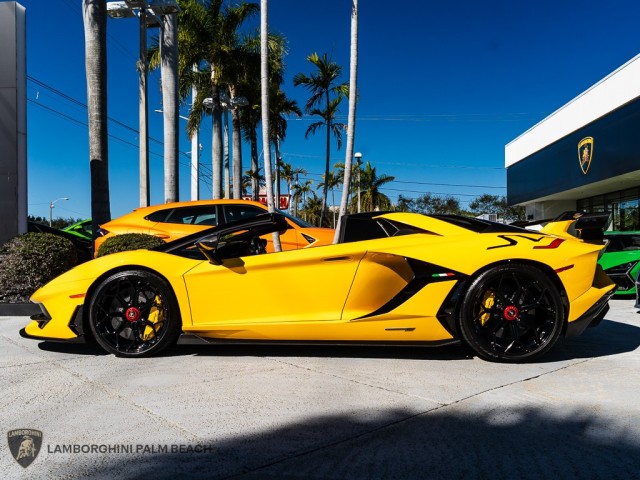 Lamborghini Aventador