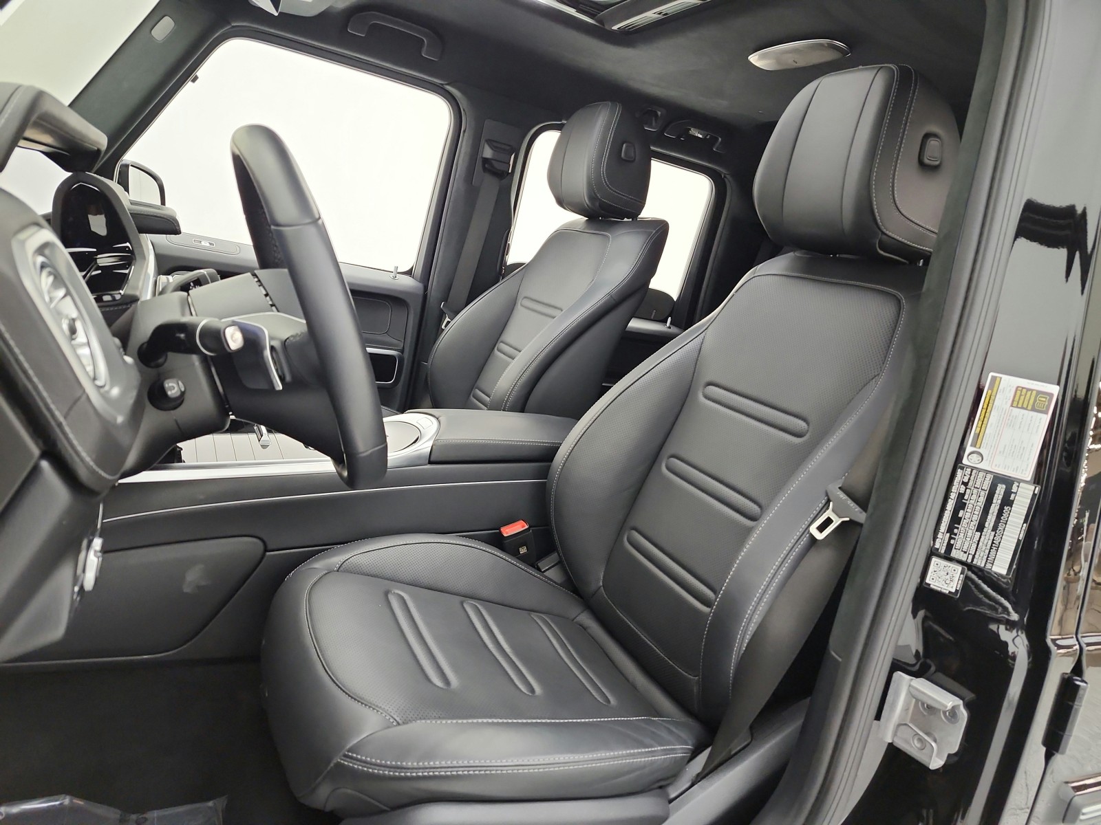 Used 2025 Obsidian Black Metallic Mercedes-Benz G 550 SUV image 10