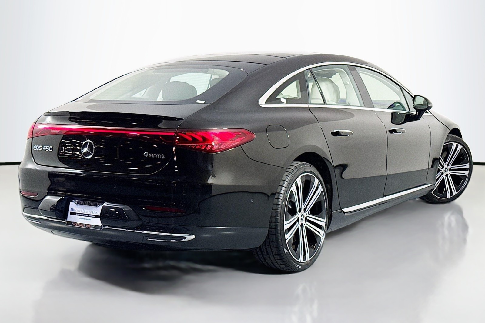 Certified Used 2023 Onyx Black Metallic Mercedes-Benz EQS 450 image 12