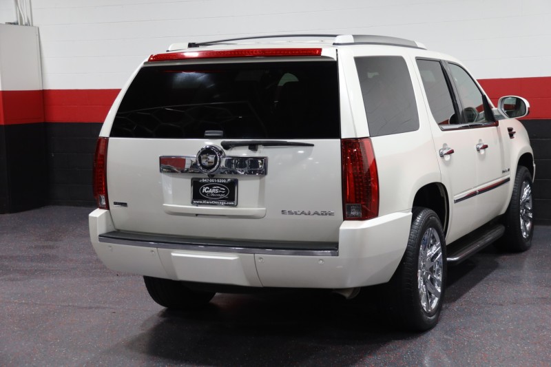 2011 Cadillac Escalade AWD 4dr Suv in , 