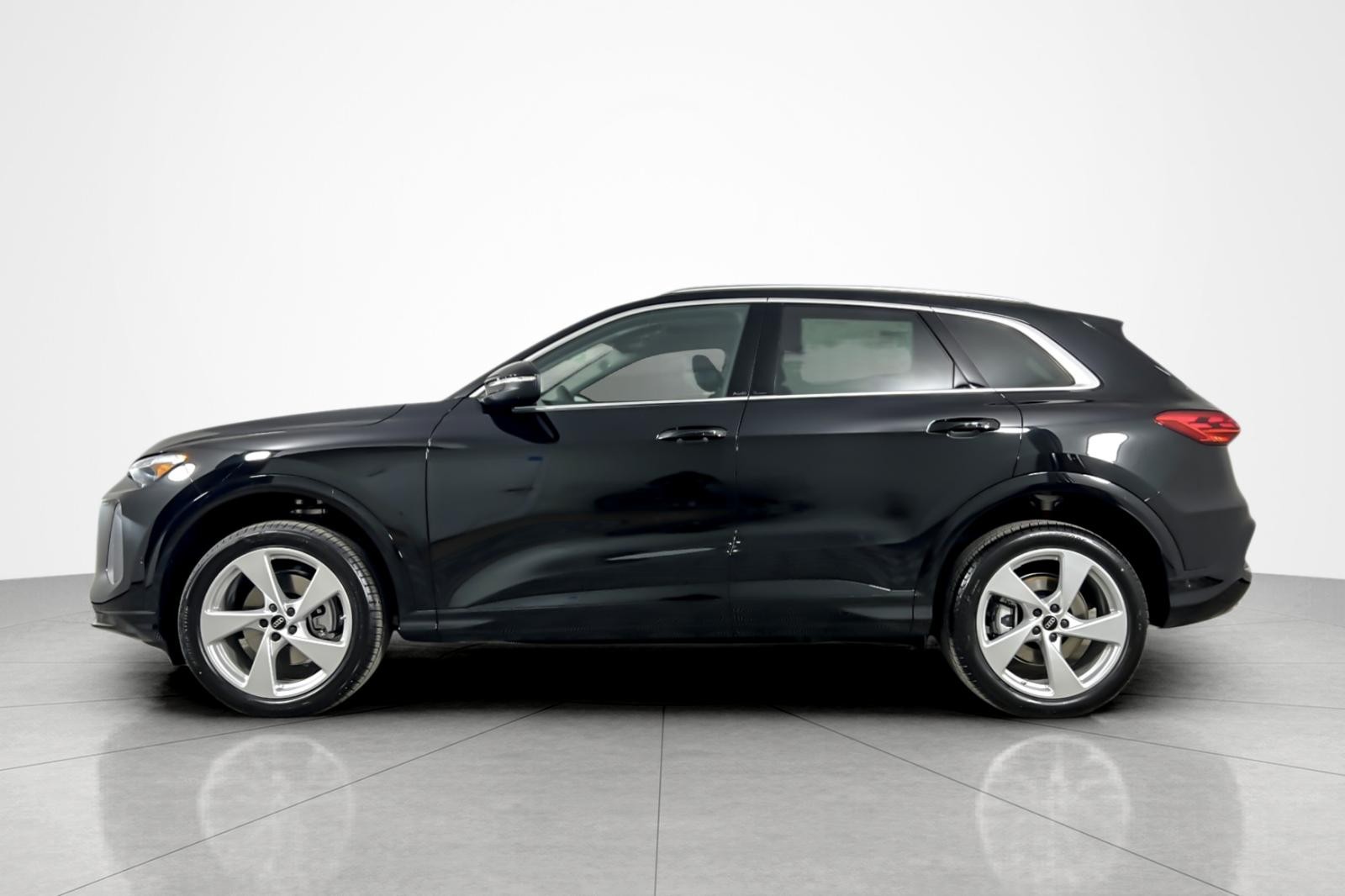 New 2025 Mythos Black Metallic Audi Premium Plus 2.0 TFSI quattro image 3