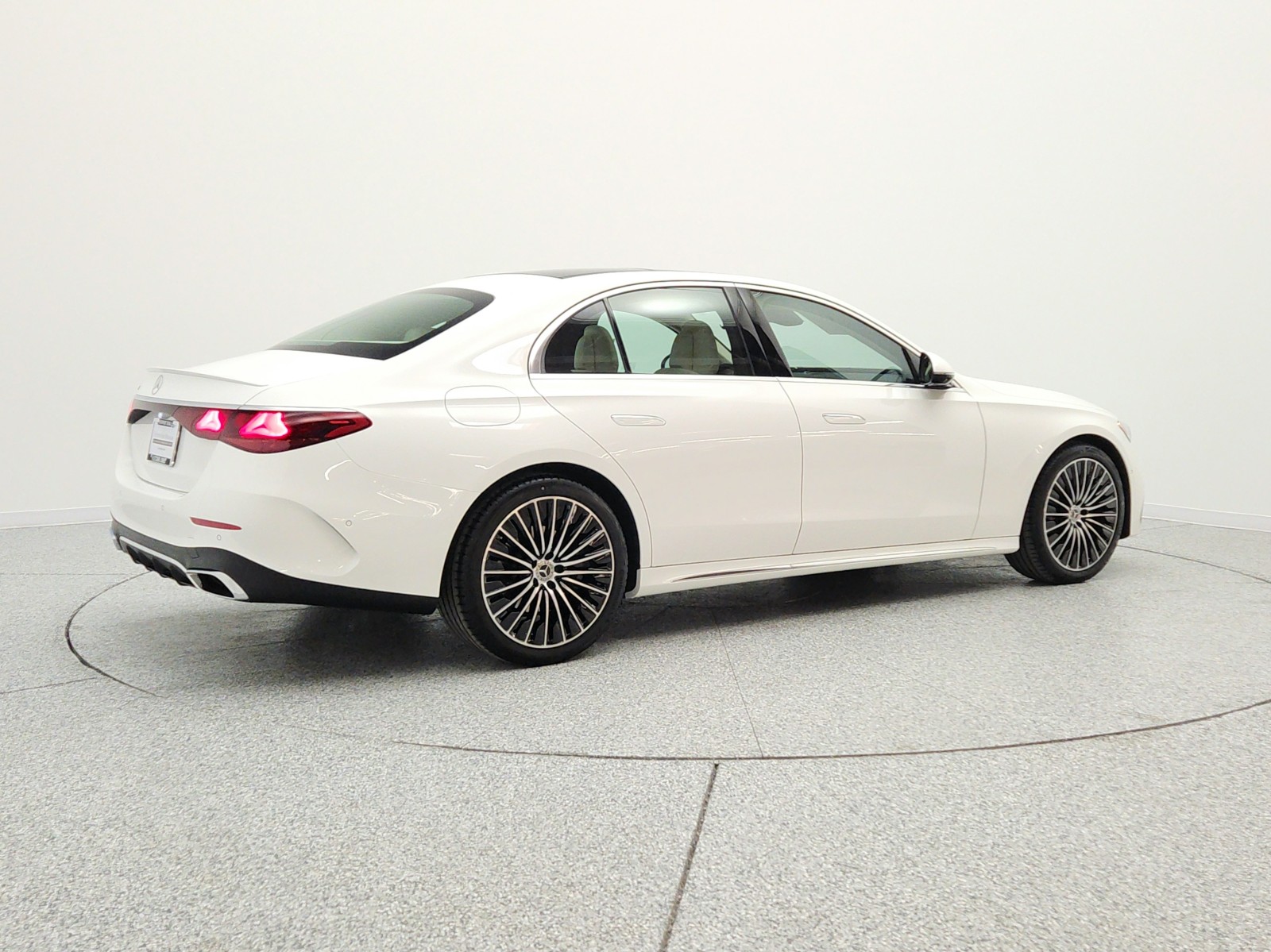 New 2026 Polar White Mercedes-Benz E 350 RWD Sedan image 5