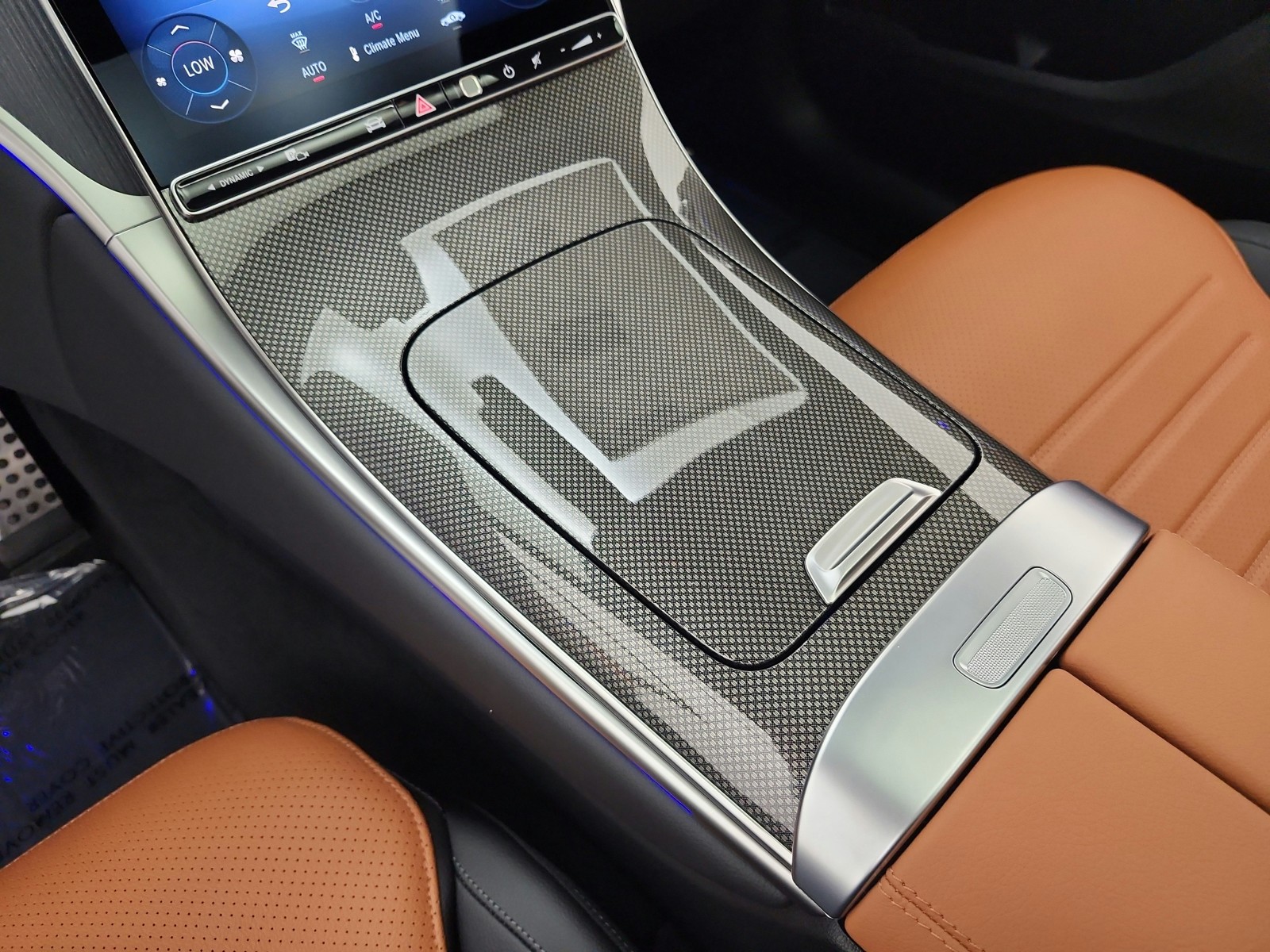 New 2027 Black Mercedes-Benz GLC 300 SUV image 9