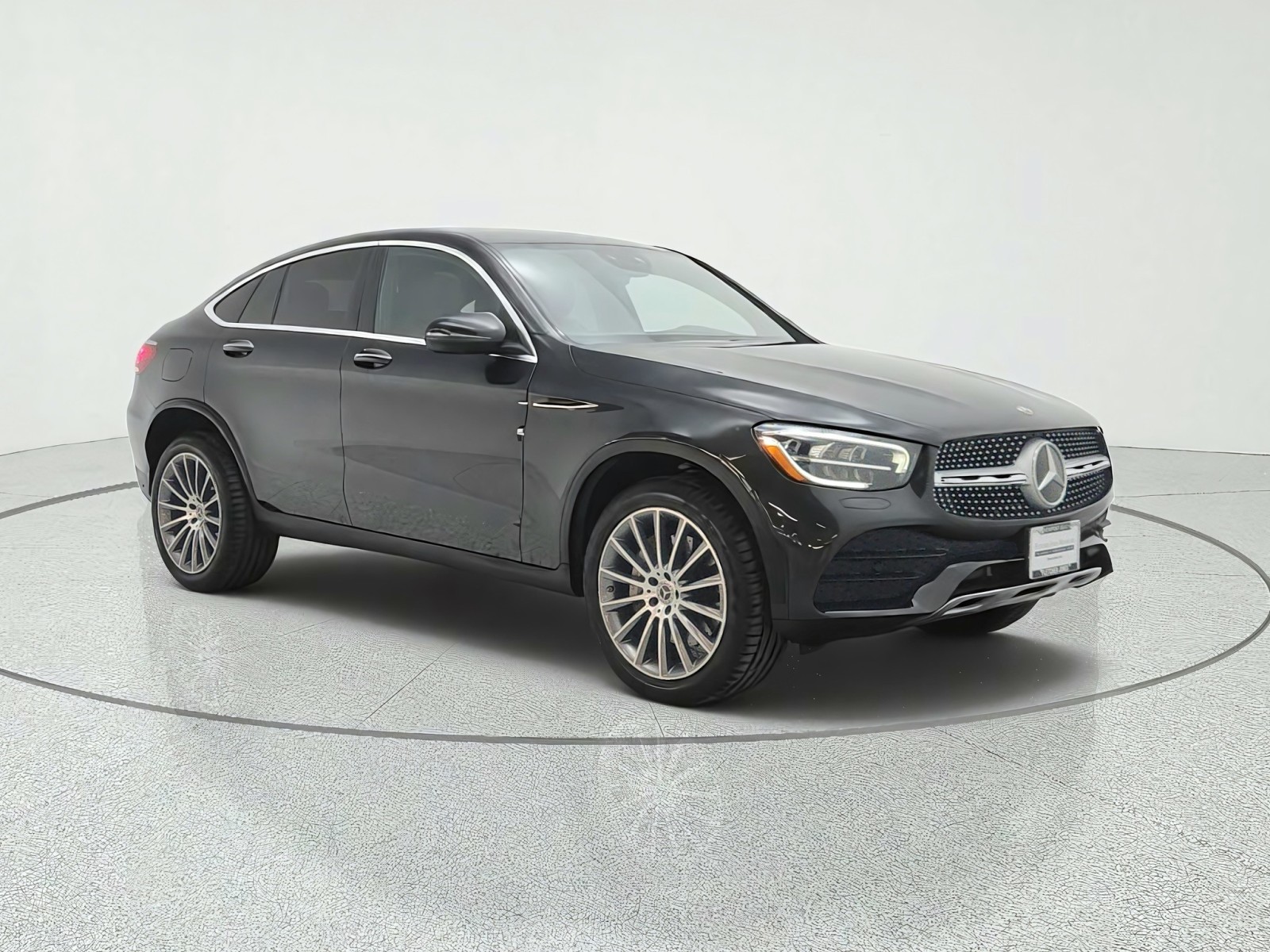 Used 2020 Graphite Grey Metallic Mercedes-Benz GLC 300 4MATIC® Coupe image 3