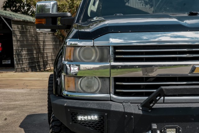 2016 Chevrolet Silverado 3500HD High Country 44