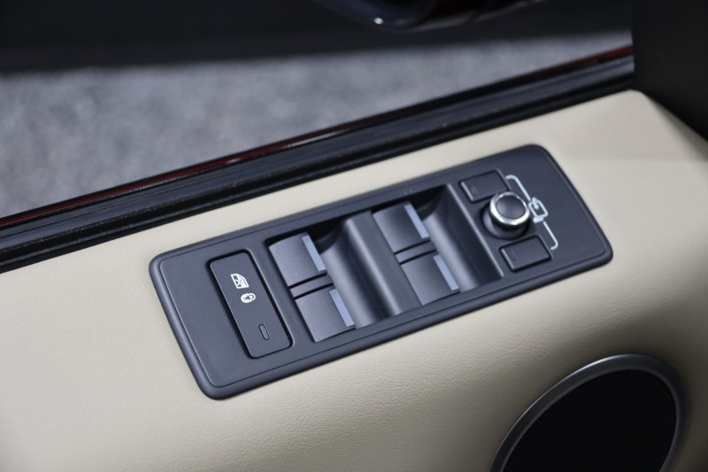 2016 Land Rover Range Rover Sport V8 Supercharged 4dr Suv in ,