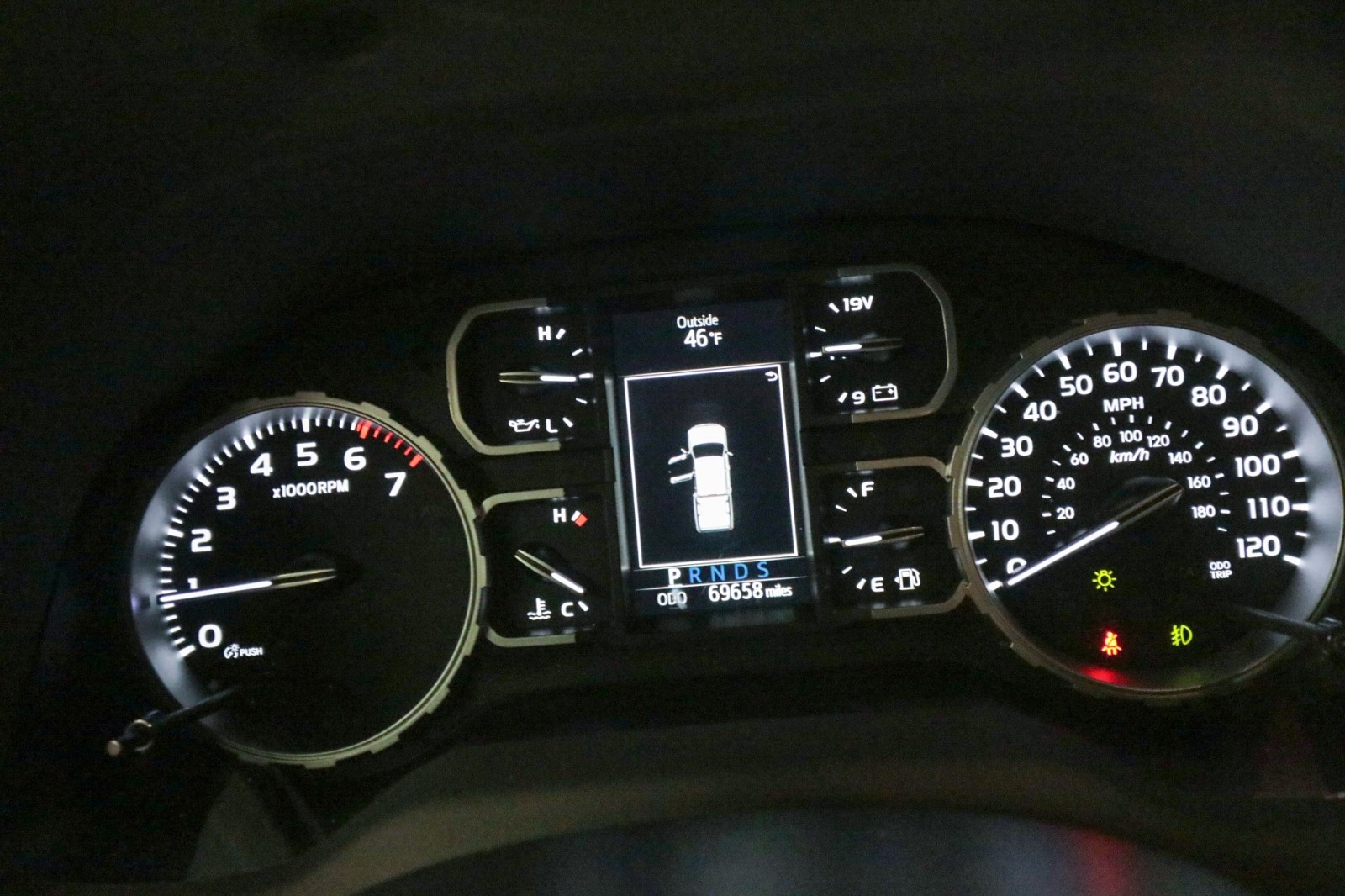 Used Car 2021 Toyota Tundra 4wd  Sr5 For Sale Under $40,000 In Austin, Texas