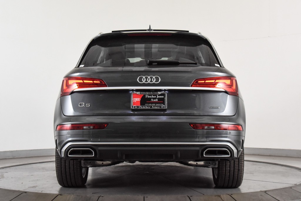 New 2024 Audi Q5 S line Prestige 45 TFSI quattro SUV in 1523 W North