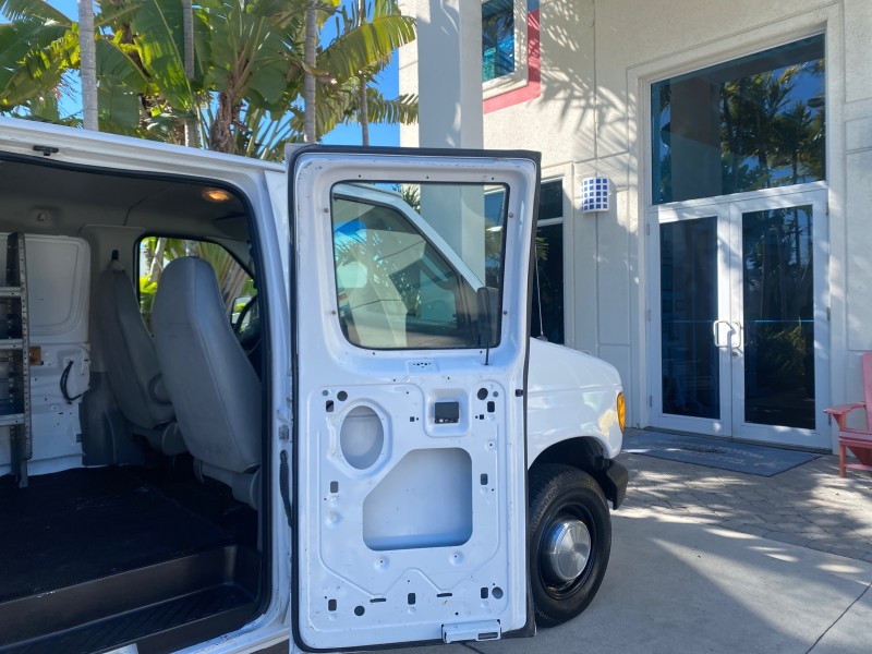 2003 Ford Econoline Cargo Van E 250 SUPER CARGO LOW MILES 67,419 in , 
