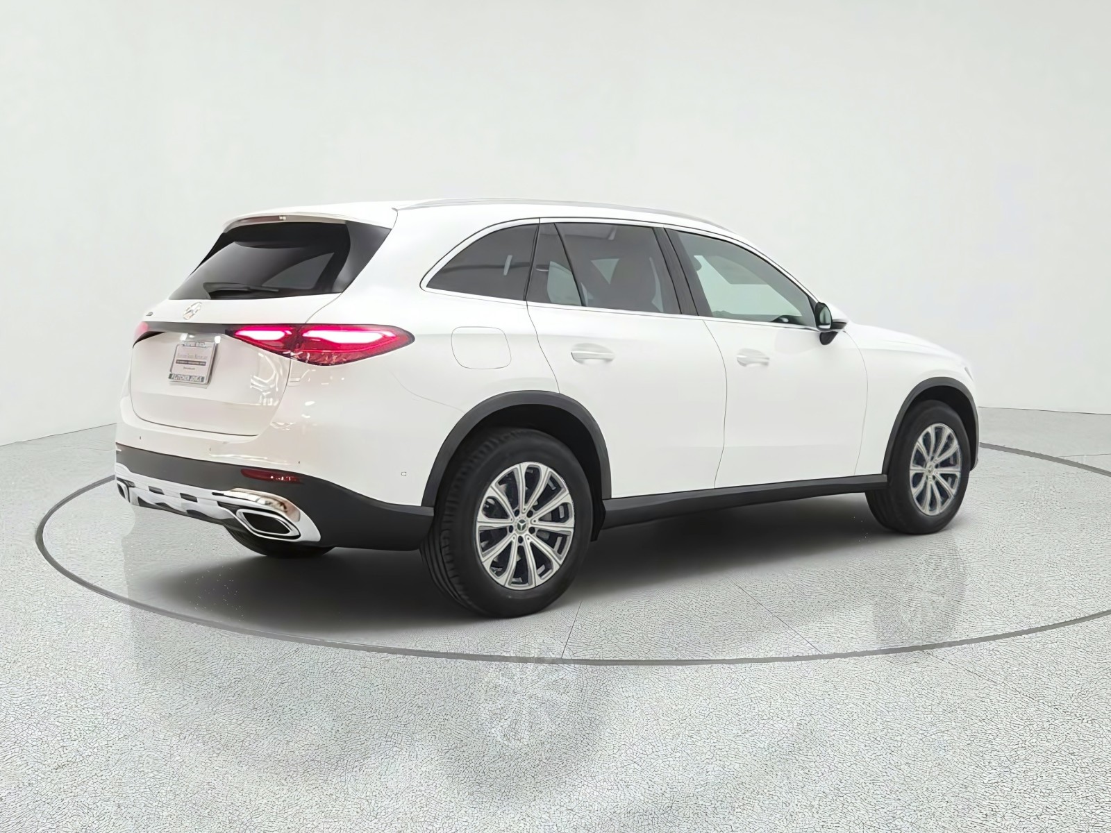 New 2027 Polar White Mercedes-Benz GLC 300 SUV image 5