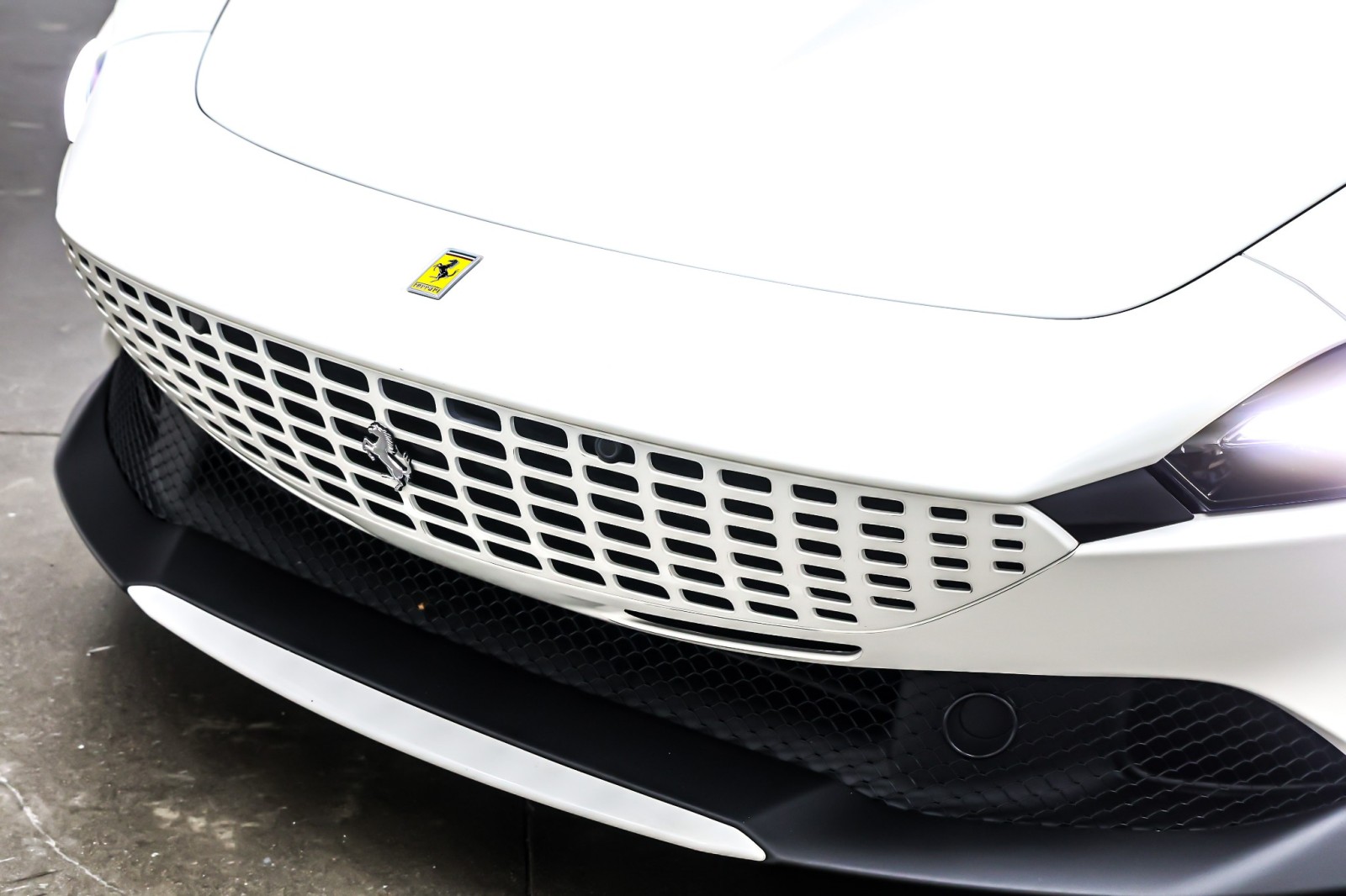 Used 2022 Bianco Avus Ferrari Coupe image 12