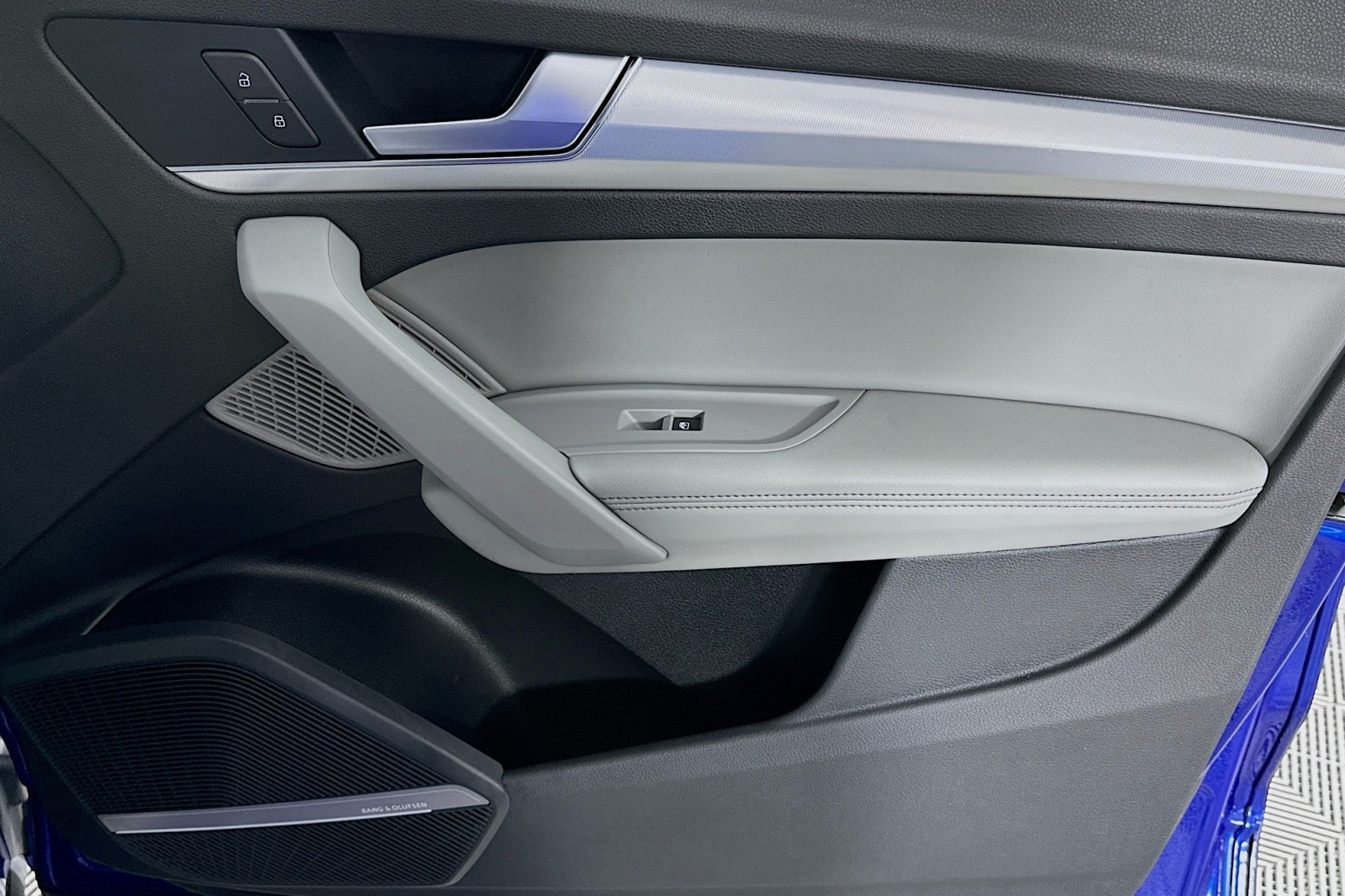 Used 2021 Ultra Blue Metallic Audi Premium Plus image 23