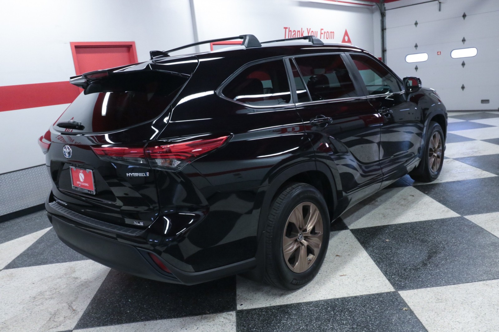 Used Car 2023 Toyota Highlander  Hybrid Bronze Edition For Sale Under $40,000 In Austin, Texas