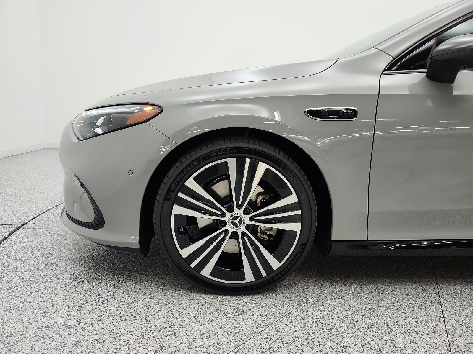 New 2027 MANUFAKTUR Alpine Grey Mercedes-Benz CLA 350 Electric 4MATIC® image 15