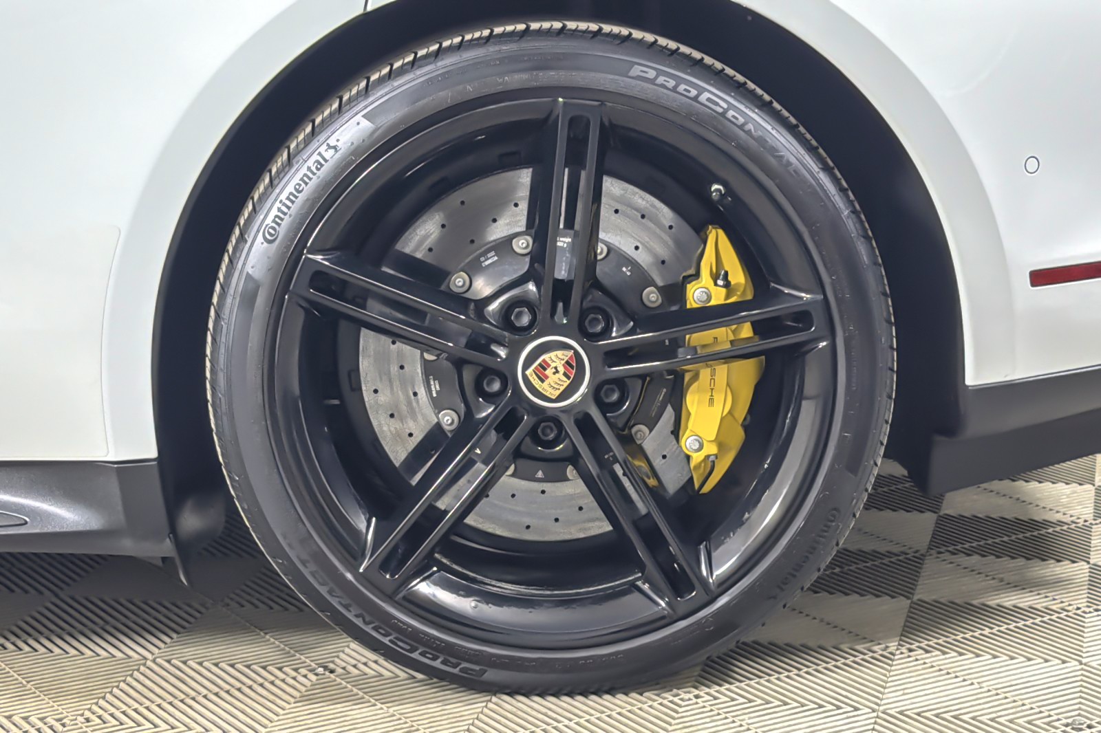 Used 2020 White Porsche Turbo Sedan image 25