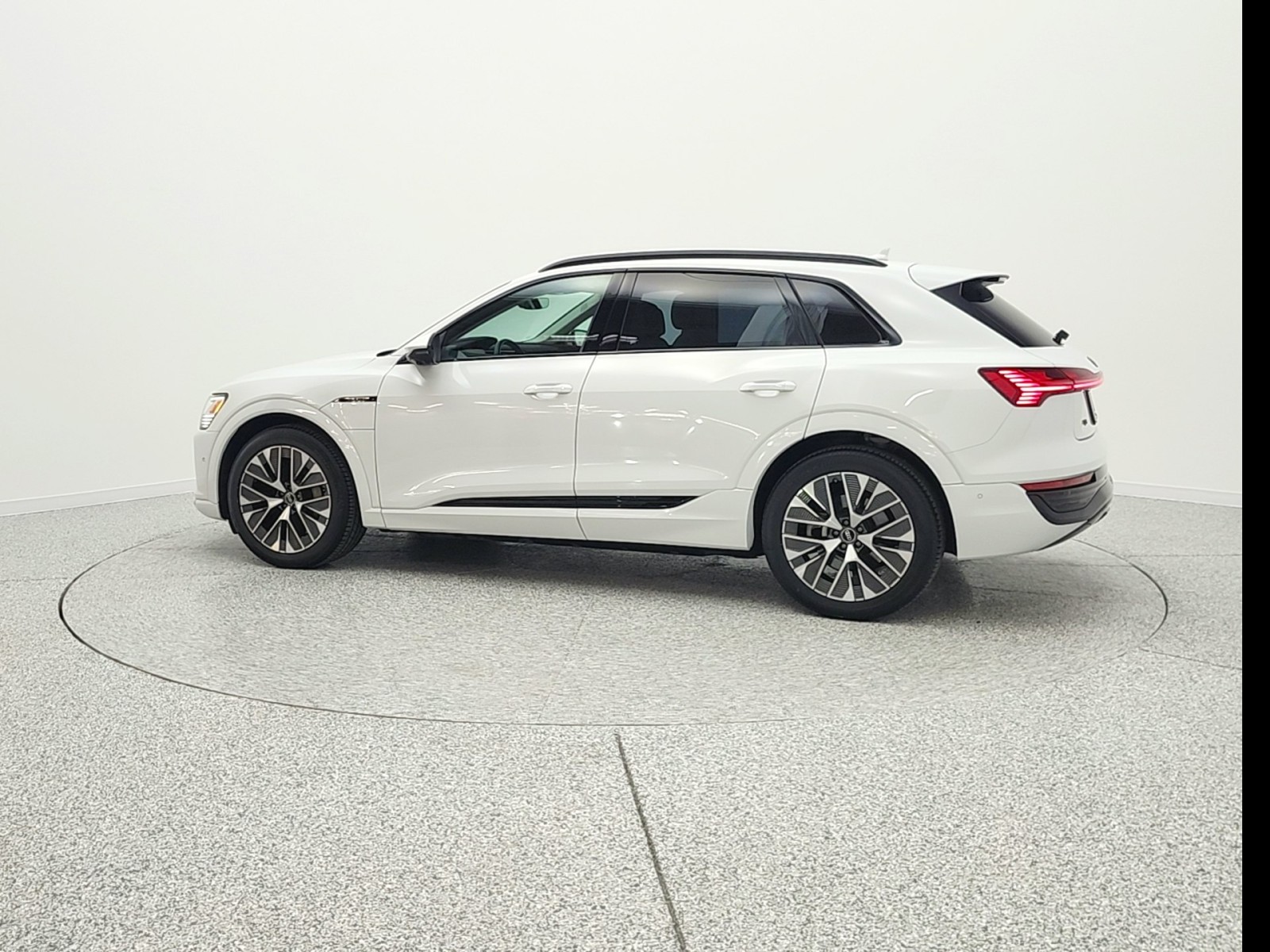 Used 2024 Glacier White Metallic Audi Premium Plus quattro image 8