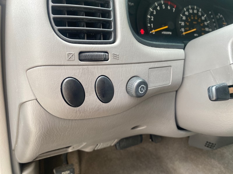 2004 Toyota Tundra SR5 1 OWNER 4WD XTRA CAB STEP SIDE in , 