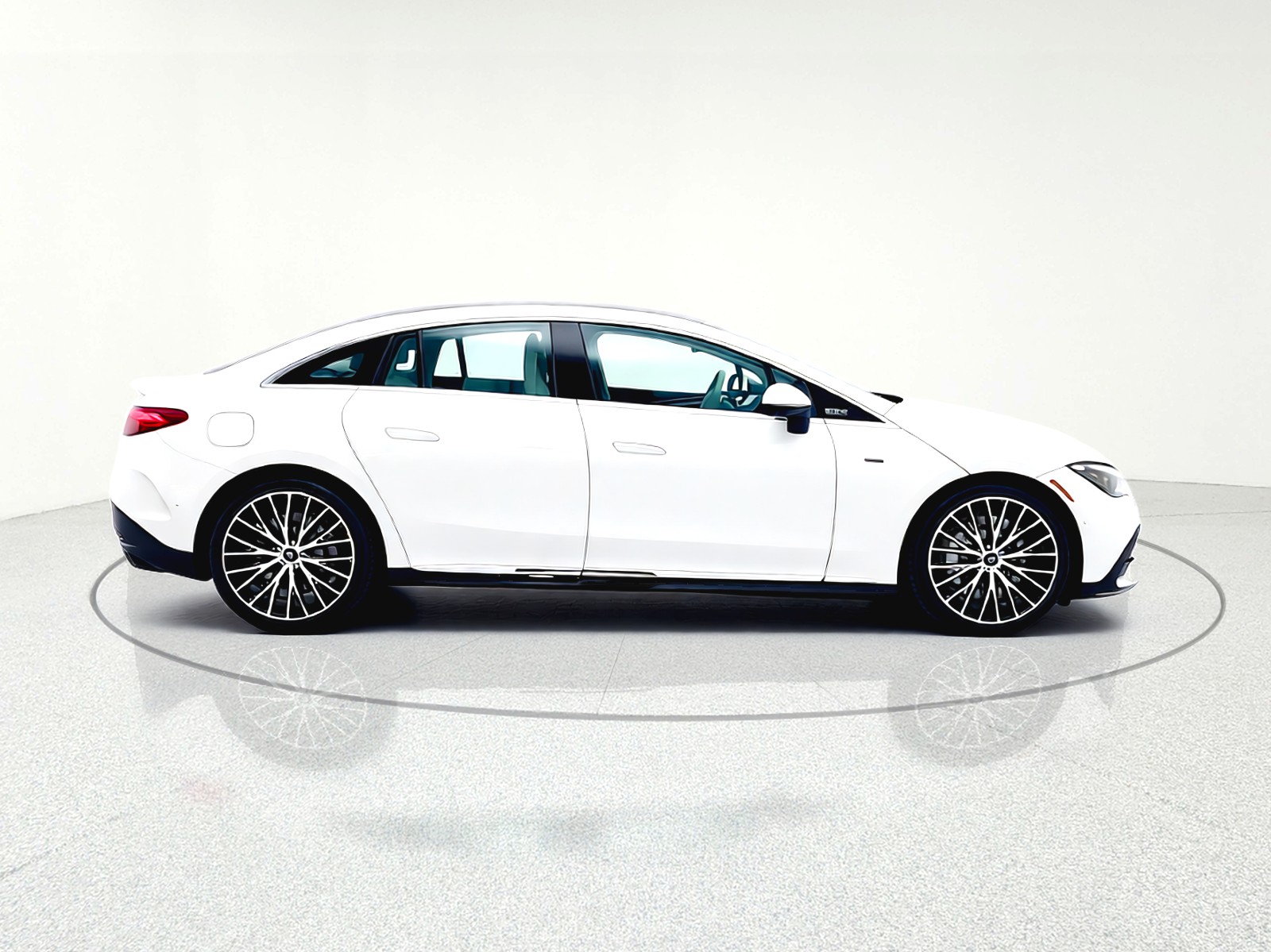 Used 2023 MANUFAKTUR Moonlight White Metallic Mercedes-Benz AMG® EQE 4MATIC+ Sedan image 12