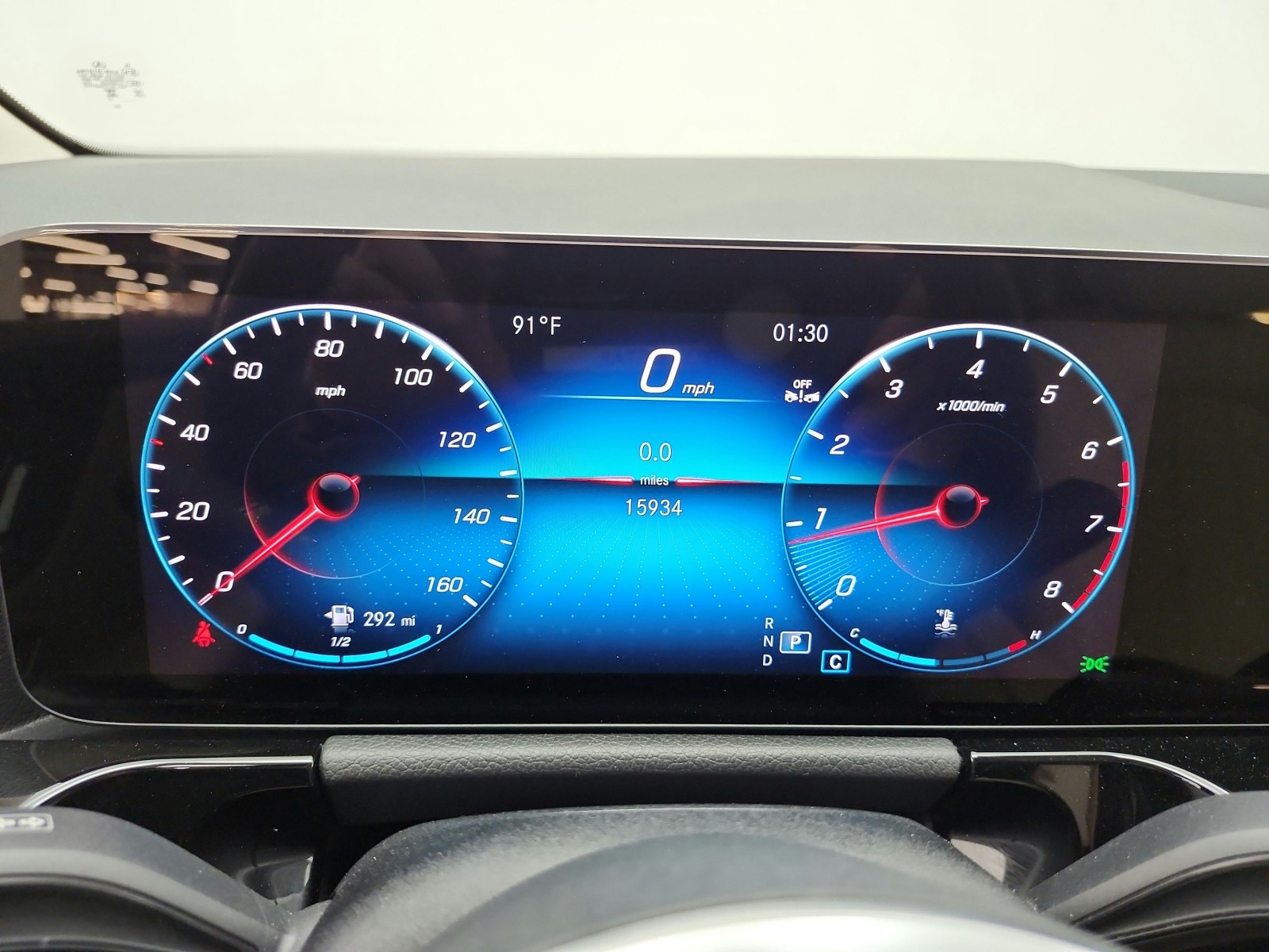 Used 2023 Digital White Metallic Mercedes-Benz GLA 250 SUV image 10