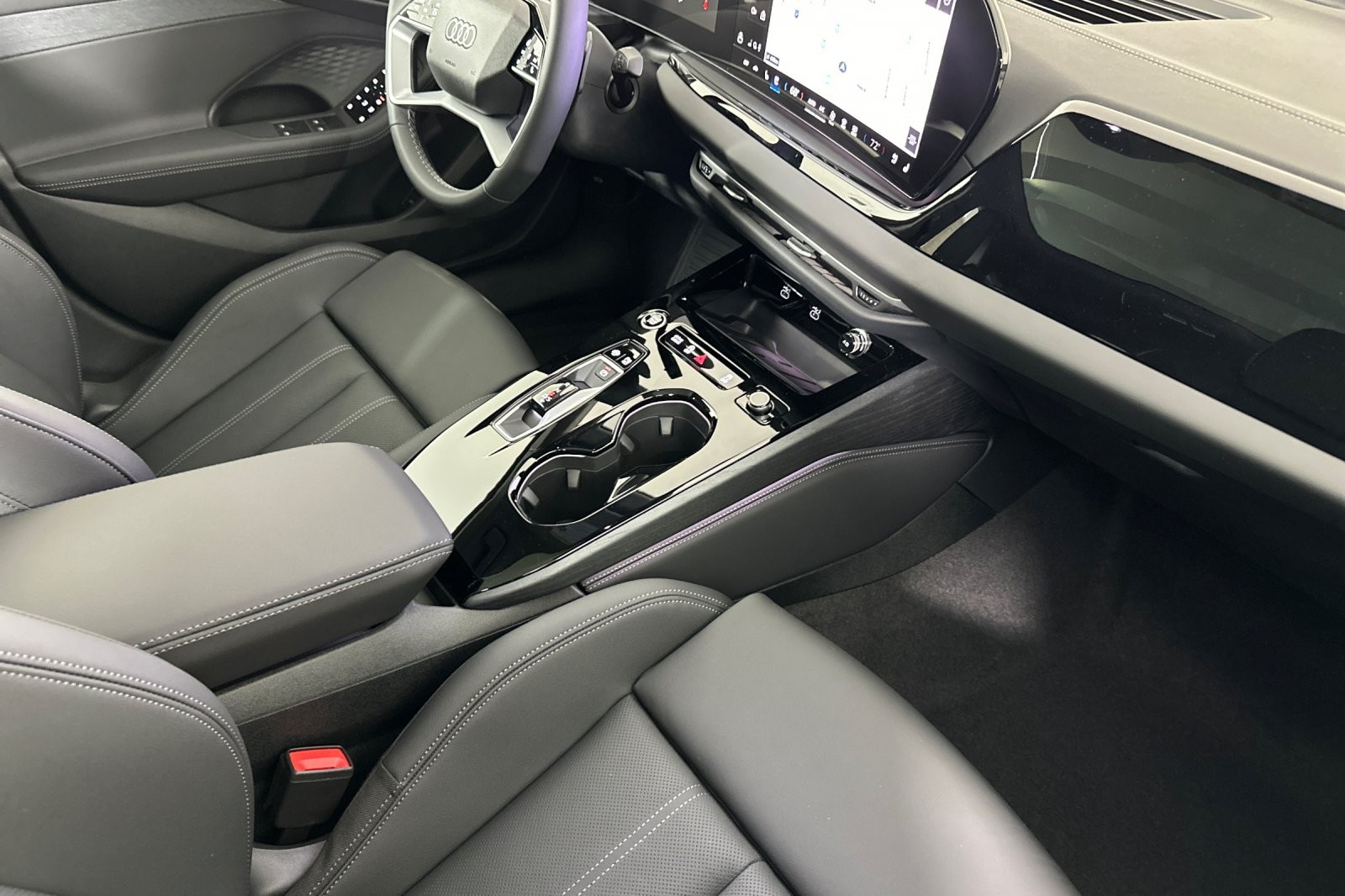 New 2025 Glacier White Metallic Audi Premium Plus 2.0 TFSI quattro image 14