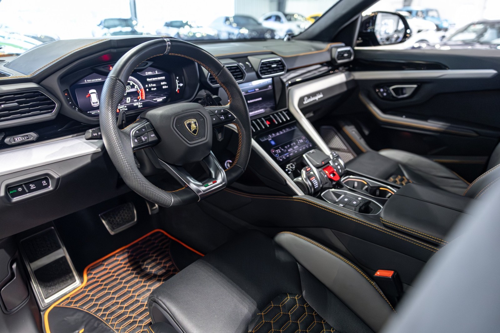 Used Car 2019 Lamborghini Urus  For Sale Under $200,000 In Boerne, Texas