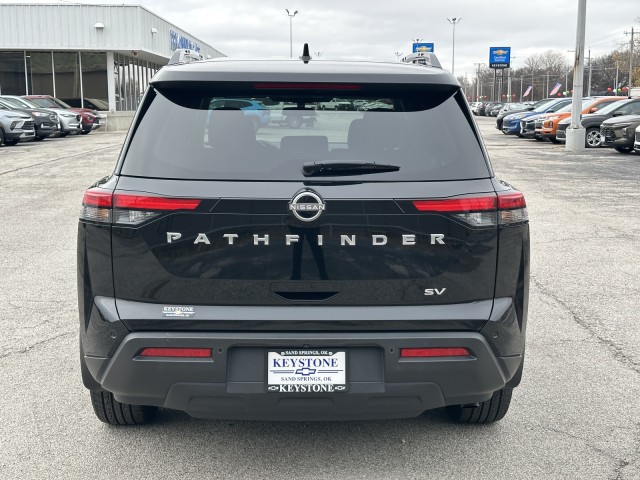 2024 Nissan Pathfinder SV 4