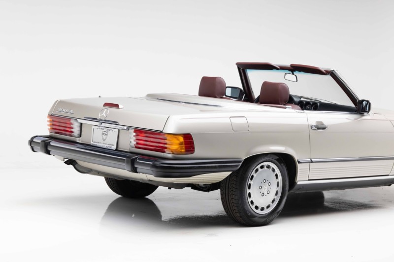 1989 Mercedes-Benz 560-Series 560 SL in , 
