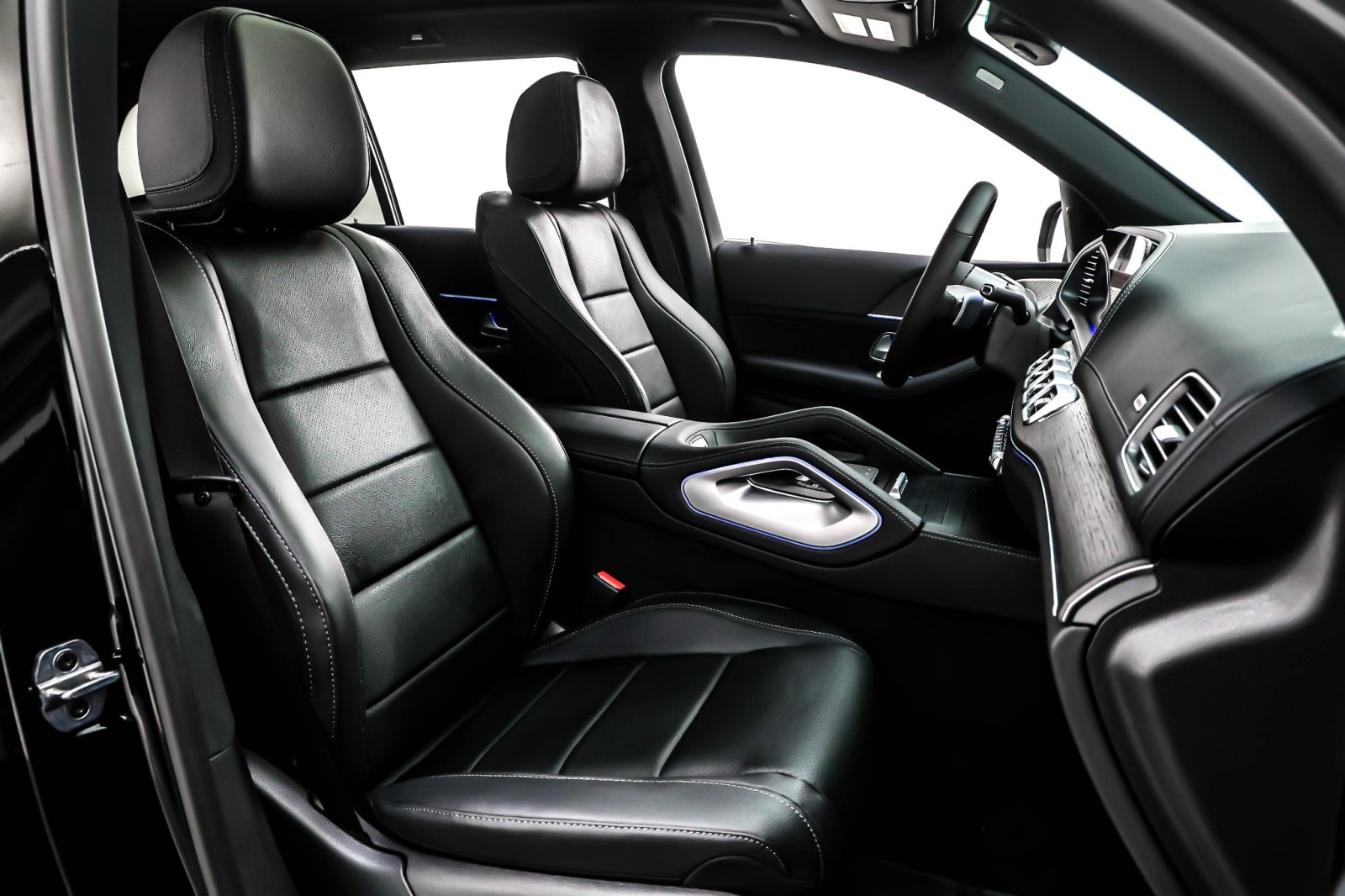 New 2026 Black Mercedes-Benz GLS 450 image 7