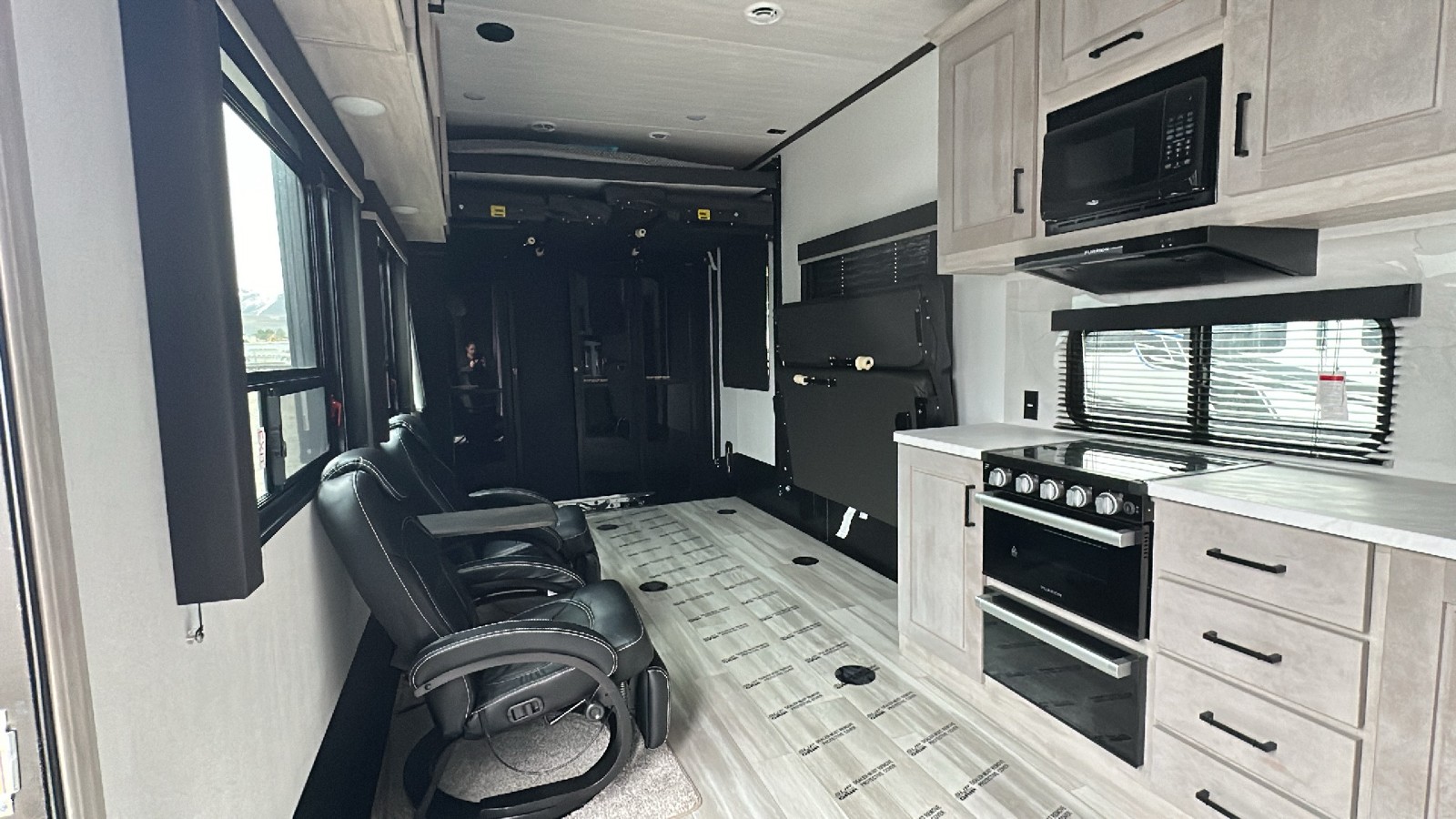 2024 Keystone Impact 3120 - Fifth Wheel  14