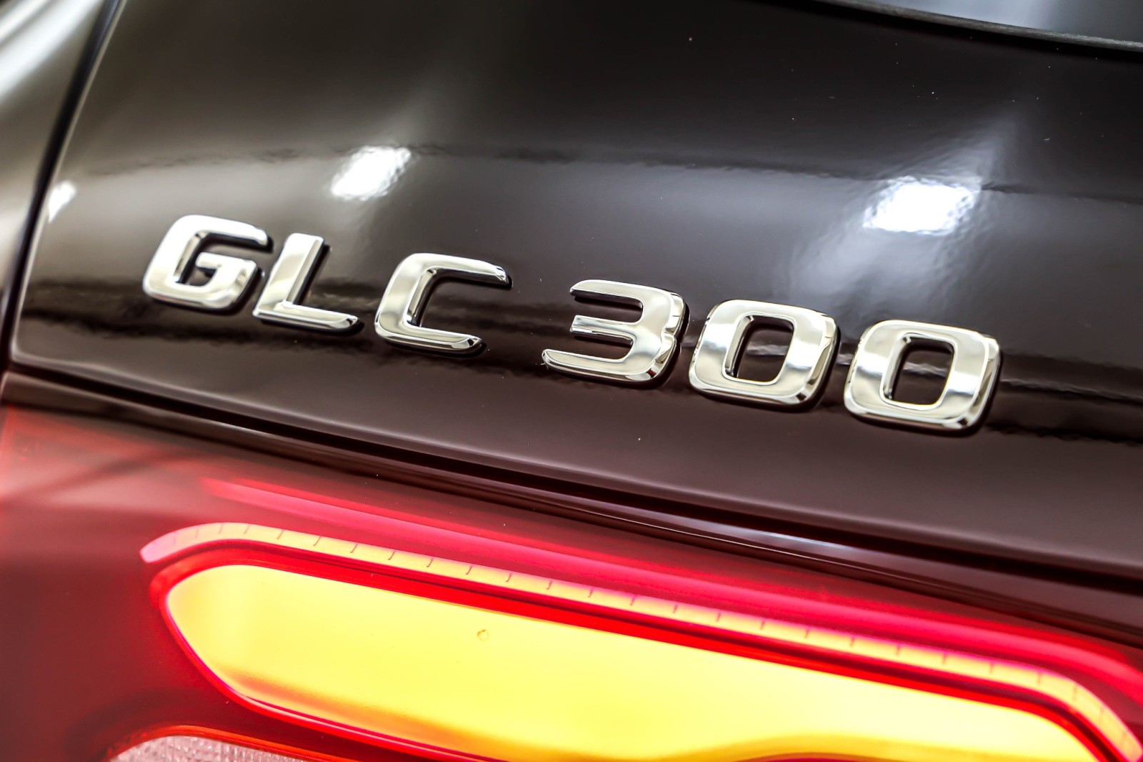 New 2026 Black Mercedes-Benz GLC 300 image 10