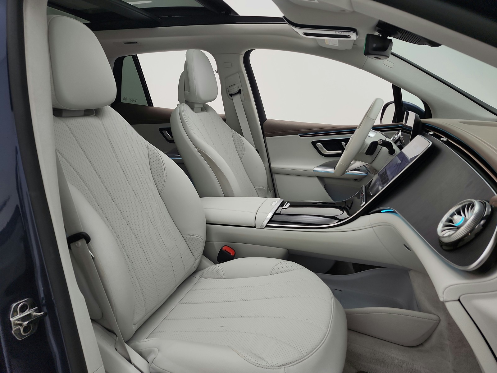 Used 2023 Twilight Blue Metallic Mercedes-Benz EQE 350 4MATIC® SUV image 22