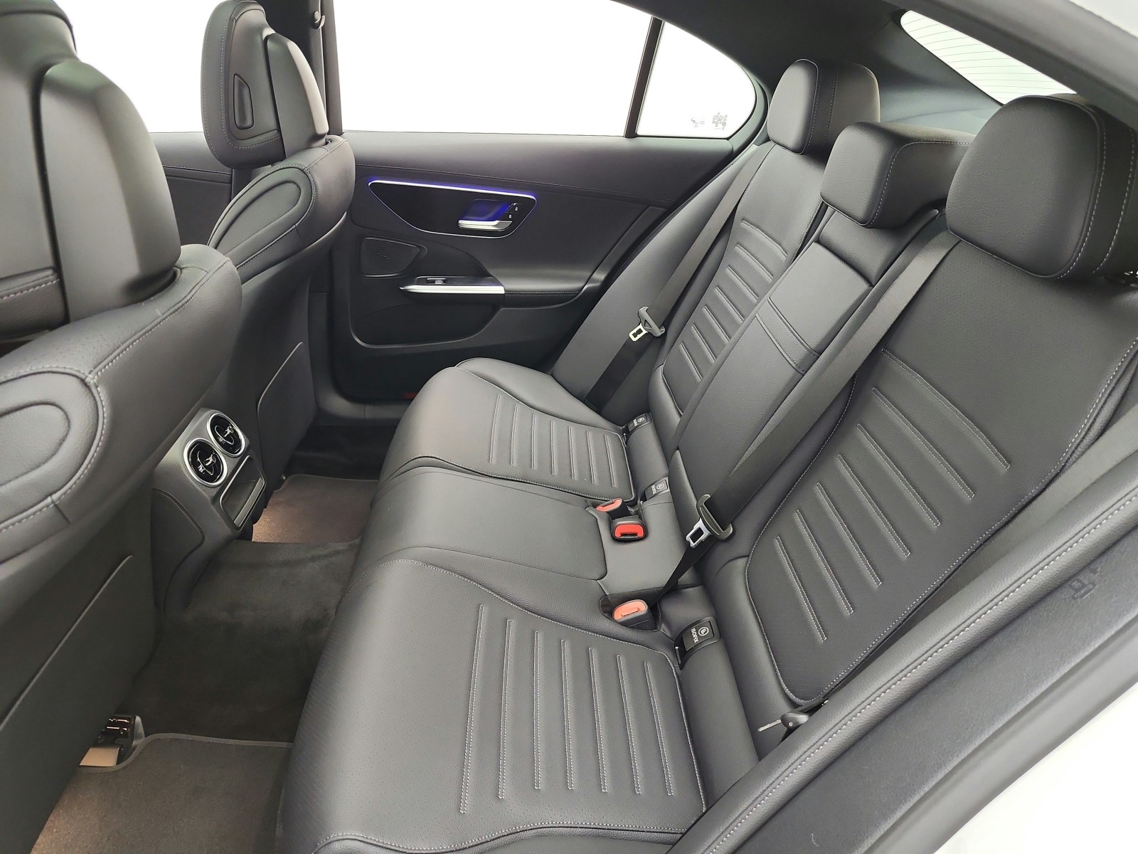 New 2026 Polar White Mercedes-Benz C 300 Sedan image 11