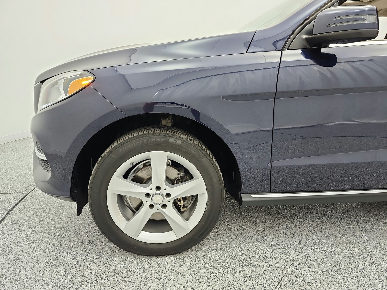 Used 2016 Lunar Blue Metallic Mercedes-Benz 4MATIC® 4dr GLE 350 image 18