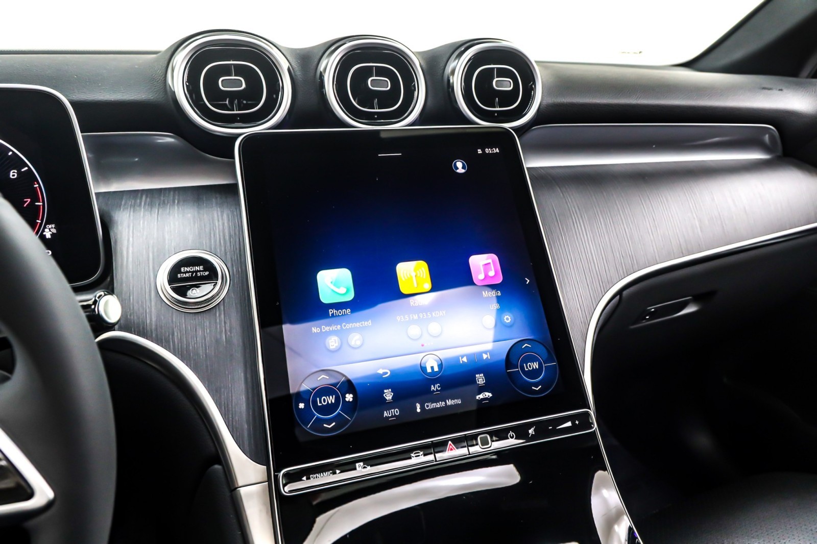 New 2026 Polar White Mercedes-Benz GLC 300 image 6