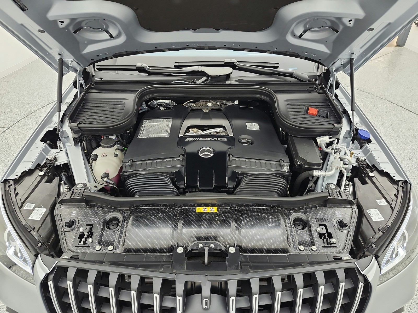 New 2026 SIGNATURE CIRRUS SIL Mercedes-Benz AMG® GLS 63 image 12