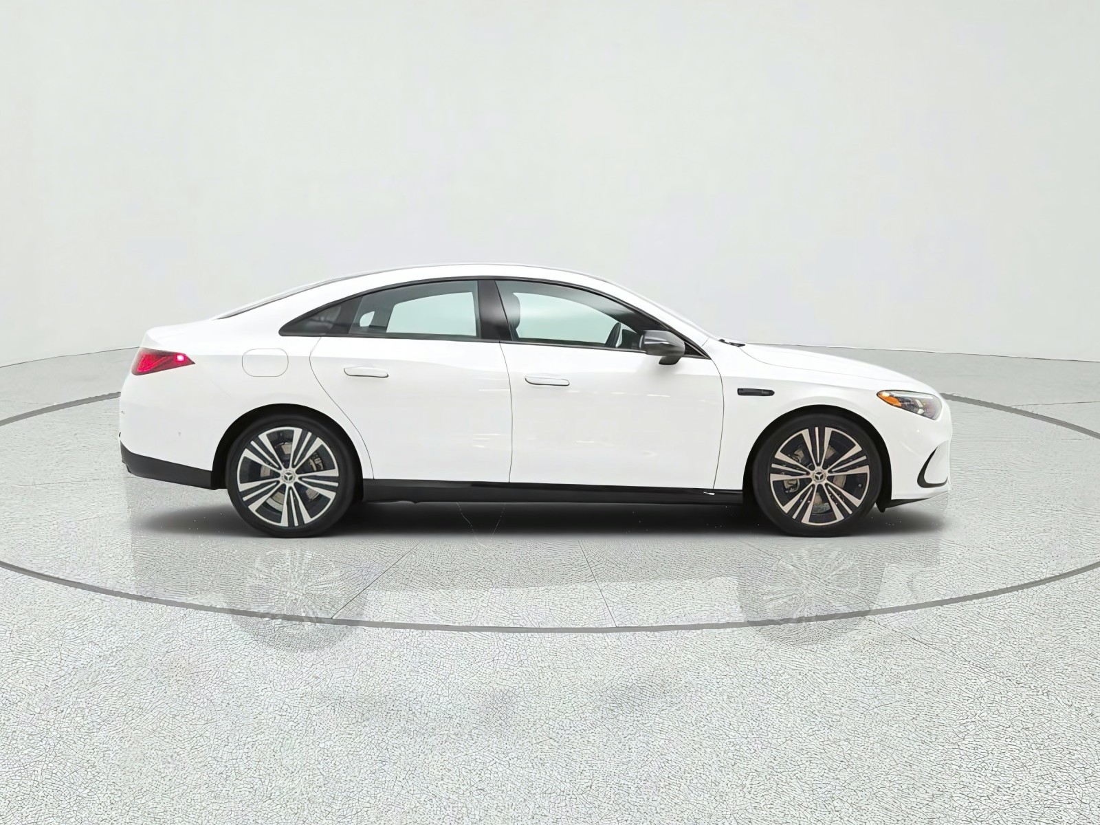 New 2027 Polar White Mercedes-Benz CLA 250+ Electric RWD image 4