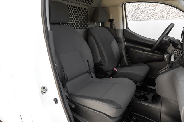 2018 Nissan NV200 Compact Cargo S 29