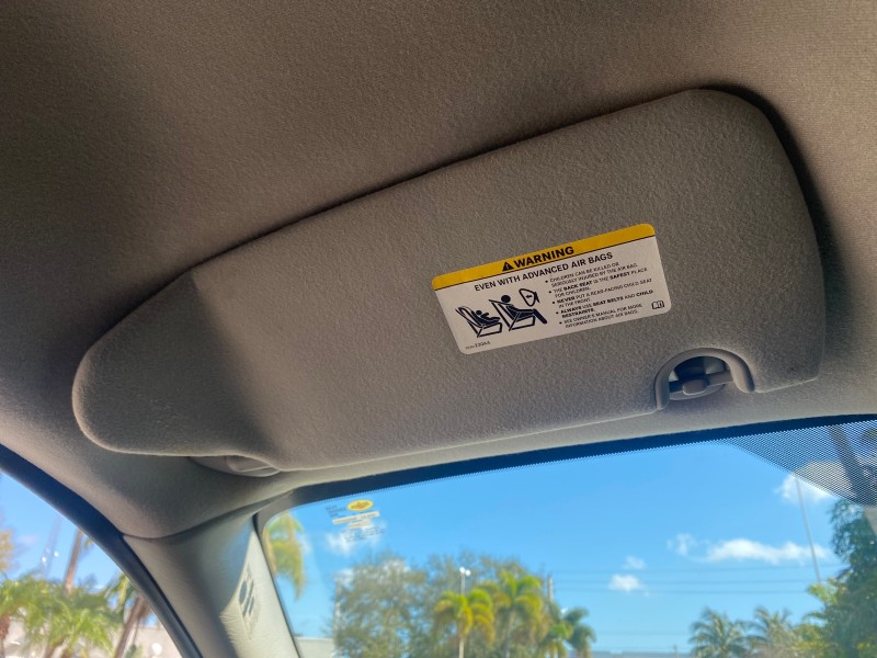 2006 Dodge Caravan SXT LOW MILES 28,367 1 OWNER HANDICAP LIFT in , 