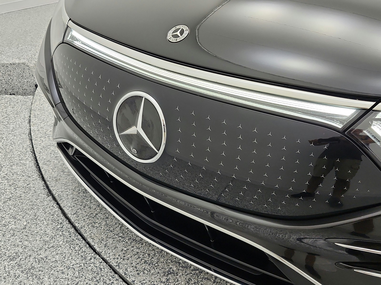 Used 2023 Obsidian Black Metallic Mercedes-Benz EQS 450 4MATIC® Sedan image 23