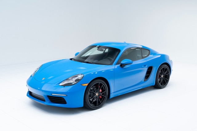 2025  718 Cayman S in , 