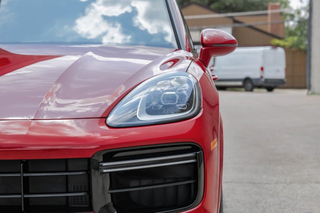 2022 Porsche Cayenne Turbo 64