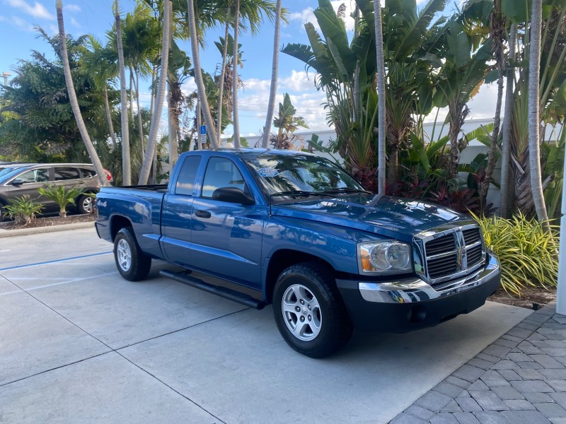 2005 Dodge Dakota SLT LOW MILES 69,842 4WD CLUB in , 