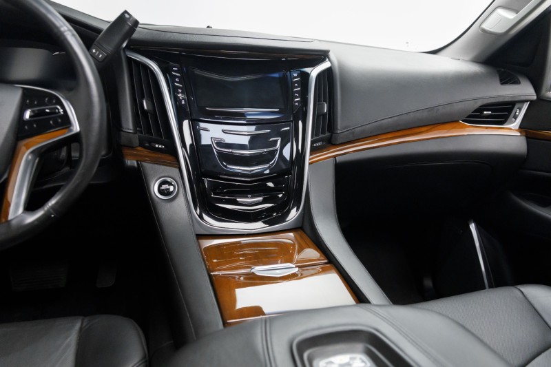 2018 Cadillac Escalade ESV Premium Luxury in , 