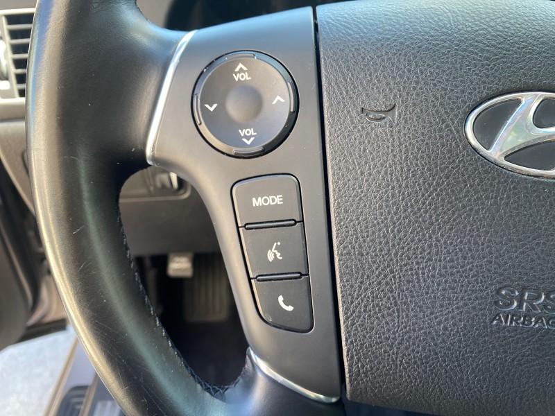 2012 Hyundai Genesis 3.8L SUNROOF PREM PKG in , 